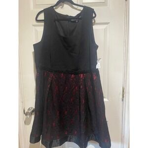 #241 Black Women Luxe by Carmen Marc Valvo Lace Cocktail Dress